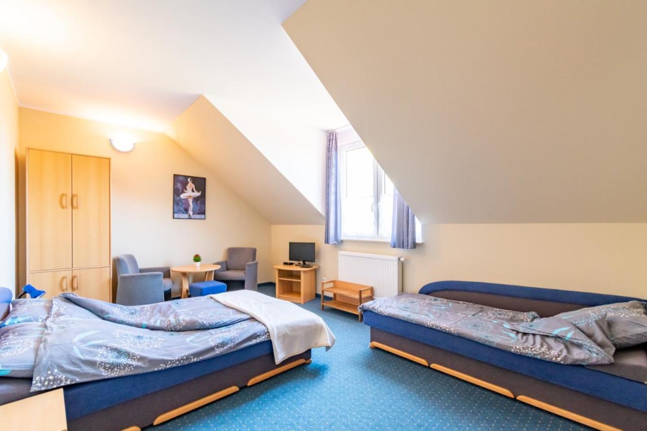 Hotel Pod Platanem Rowy  Zewnętrze zdjęcie